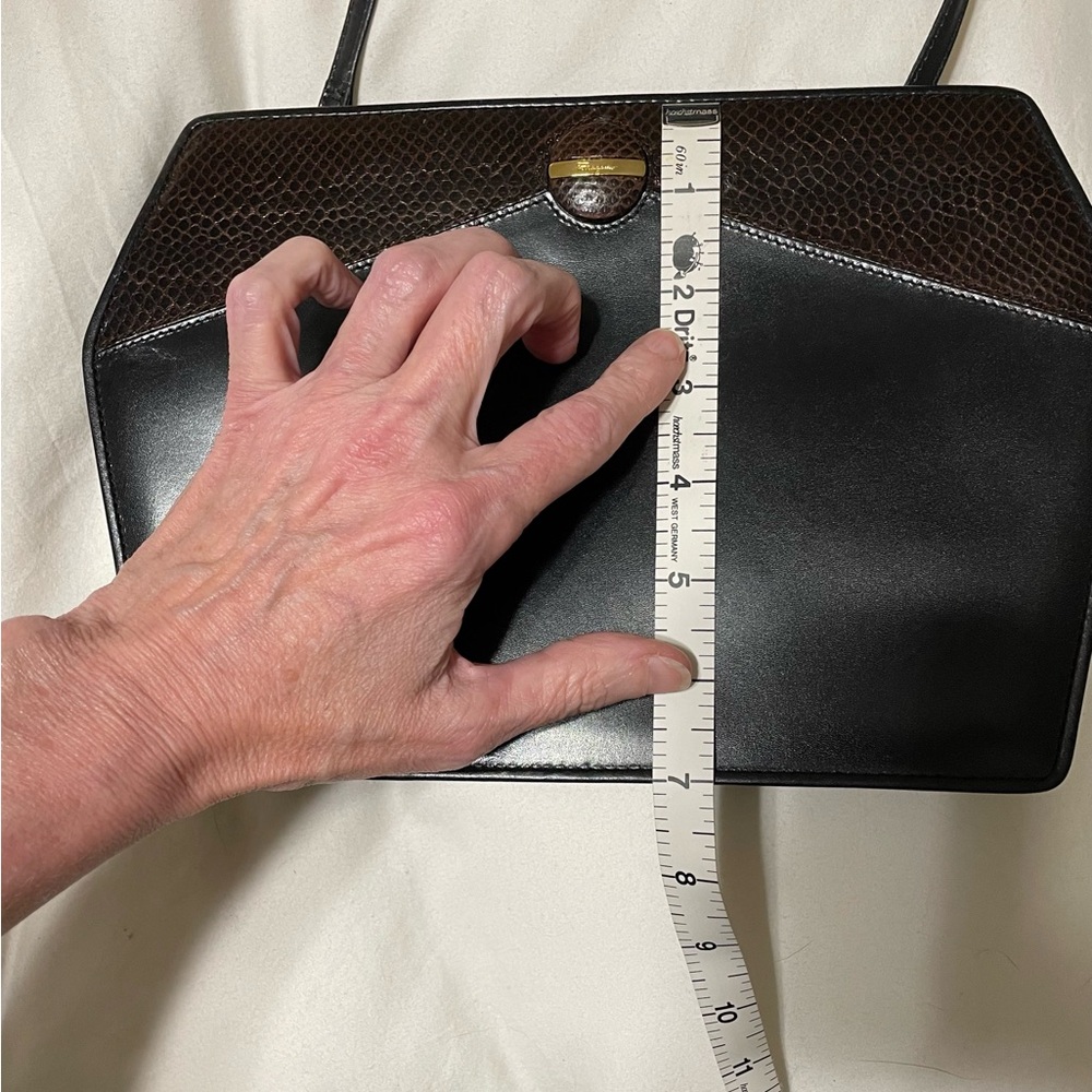 Authentic Vintage Ferragamo Sophisticated Black Leather Bag with Gold Hardware - Picture 15 of 16